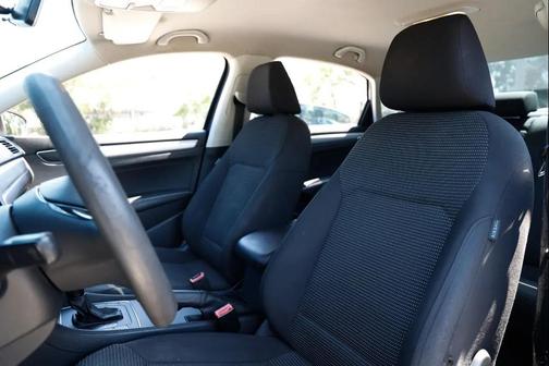 Deep Black Pearl 2017 Volkswagen Passat 1.8T S