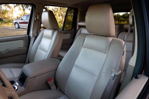 2010 Ford Explorer XLT