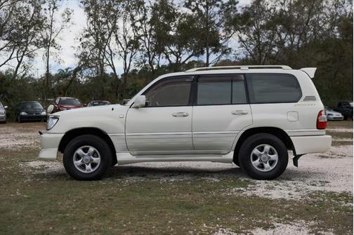 1998 Toyota Land Cruiser Base