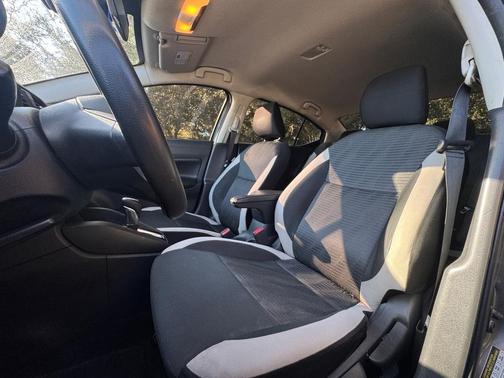 2020 Nissan Versa 1.6 SV