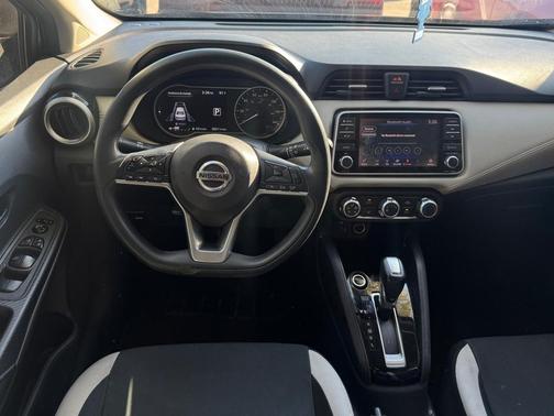 2020 Nissan Versa 1.6 SV