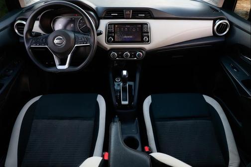 2020 Nissan Versa 1.6 SV
