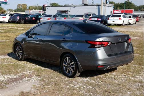 2020 Nissan Versa 1.6 SV