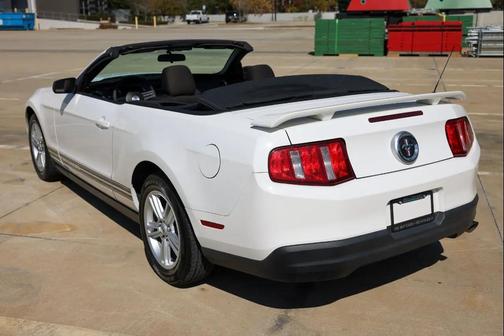 2010 Ford Mustang Premium