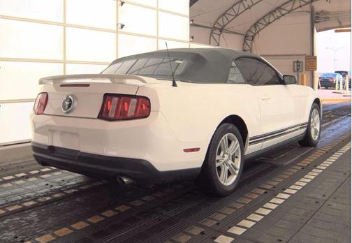 2010 Ford Mustang Premium