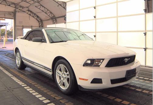2010 Ford Mustang Premium