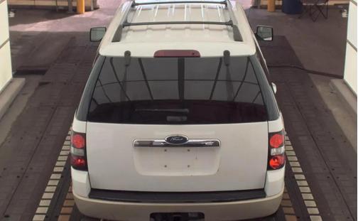 Oxford White Clearcoat 2007 Ford Explorer Eddie Bauer