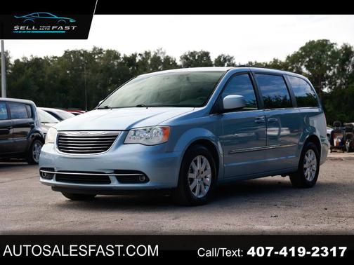 2013 Chrysler Town & Country Touring