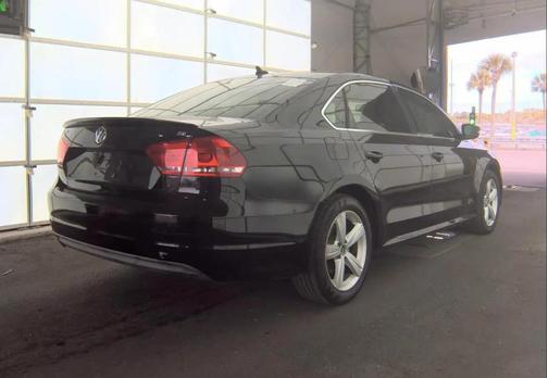 2013 Volkswagen Passat 2.5 SE