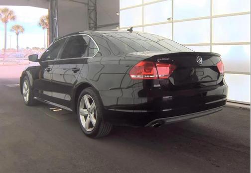 2013 Volkswagen Passat 2.5 SE