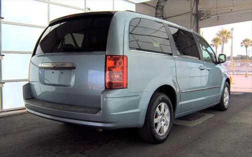 2010 Chrysler Town & Country Touring