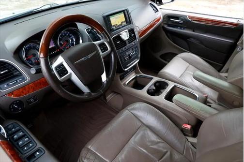 2014 Chrysler Town & Country Limited