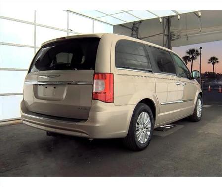 2014 Chrysler Town & Country Limited