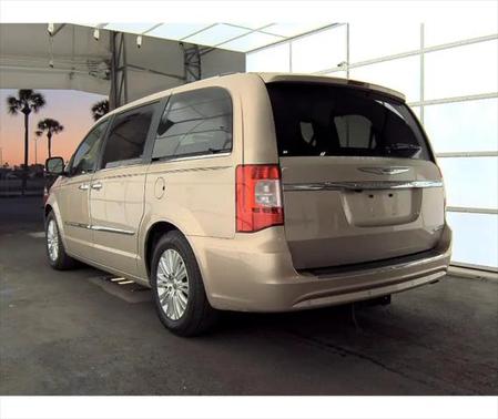 2014 Chrysler Town & Country Limited