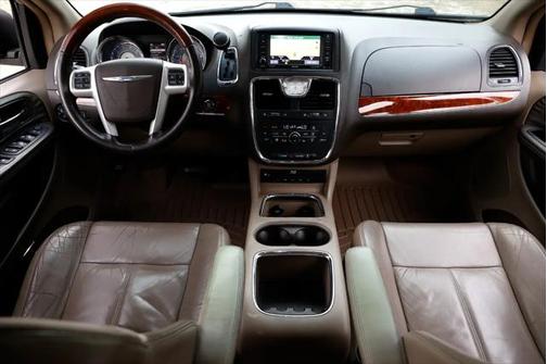 2014 Chrysler Town & Country Limited