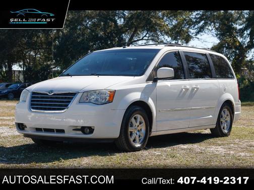 2009 Chrysler Town & Country Touring