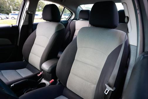 2015 Chevrolet Cruze LS