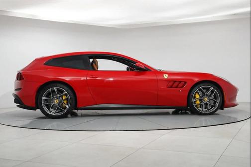 2019 Ferrari GTC4Lusso T