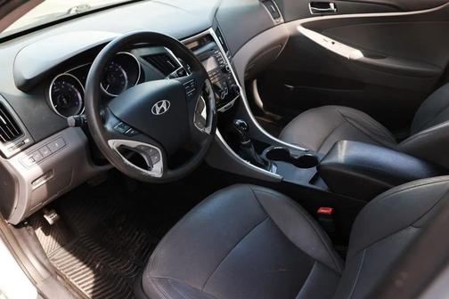 Radiant Silver 2011 Hyundai SONATA GLS