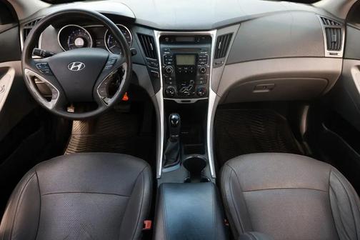Radiant Silver 2011 Hyundai SONATA GLS