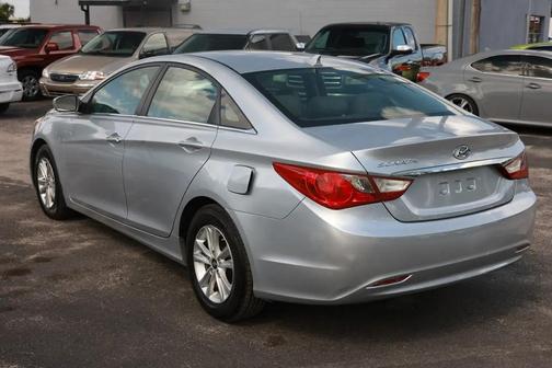 Radiant Silver 2011 Hyundai SONATA GLS