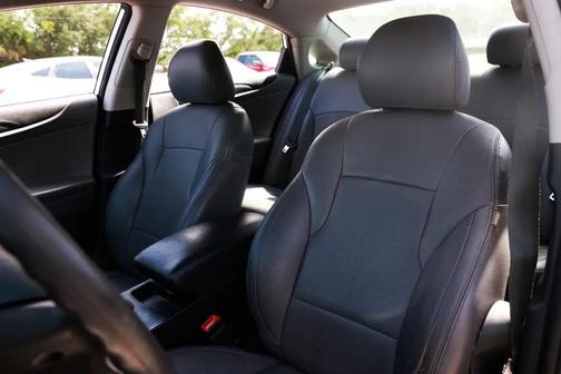 Radiant Silver 2011 Hyundai SONATA GLS