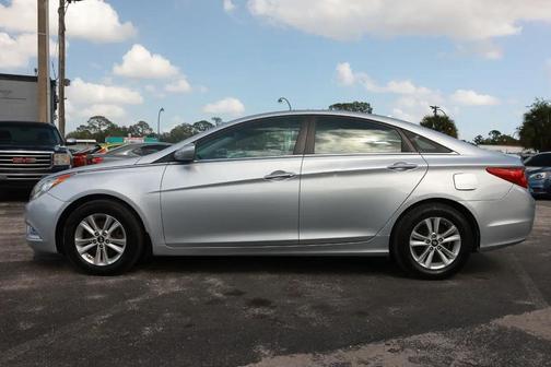 Radiant Silver 2011 Hyundai SONATA GLS