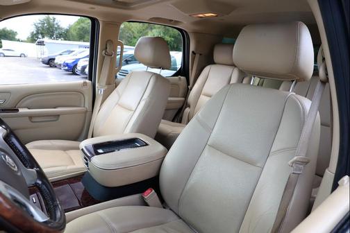 2013 Cadillac Escalade Luxury