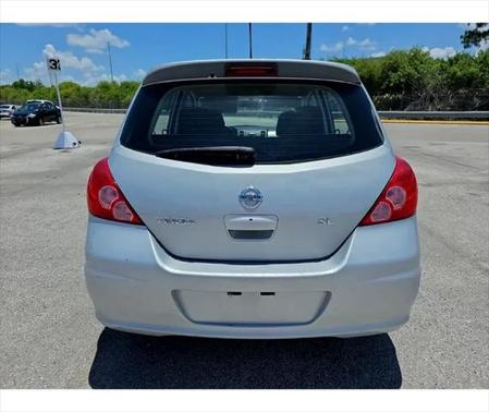 2012 Nissan Versa 1.8 SL
