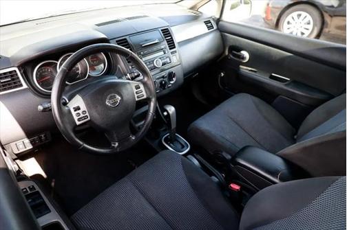2012 Nissan Versa 1.8 SL