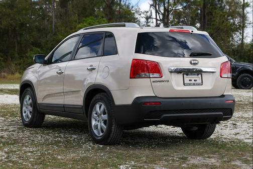 2012 Kia Sorento LX
