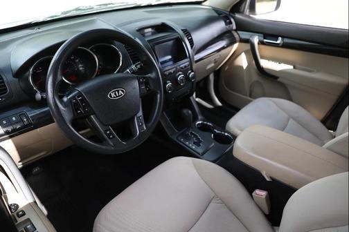 2012 Kia Sorento LX