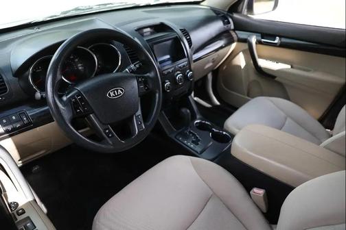 2012 Kia Sorento LX