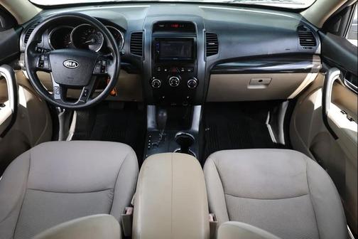 2012 Kia Sorento LX