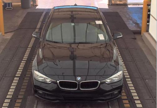 BLACK 2017 BMW 320 i