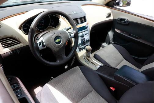 2011 Chevrolet Malibu 1LT