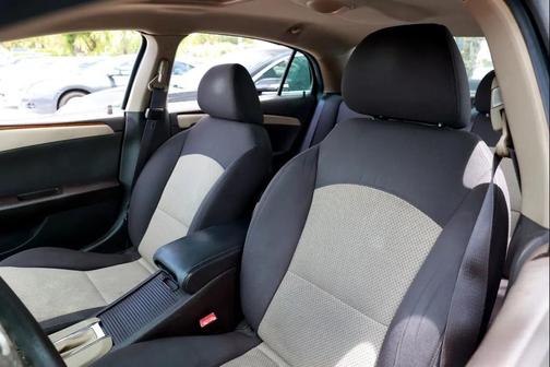 2011 Chevrolet Malibu 1LT