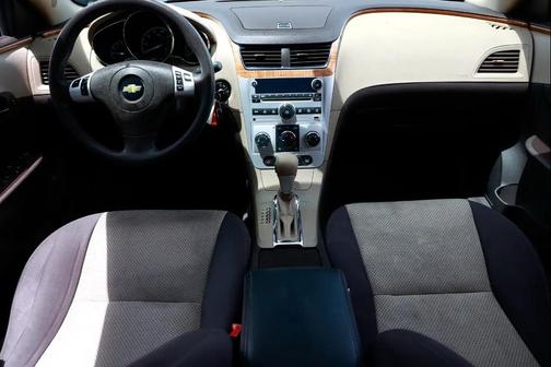 2011 Chevrolet Malibu 1LT