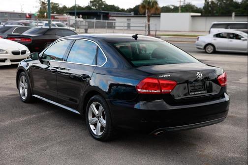 2012 Volkswagen Passat 2.5 SE