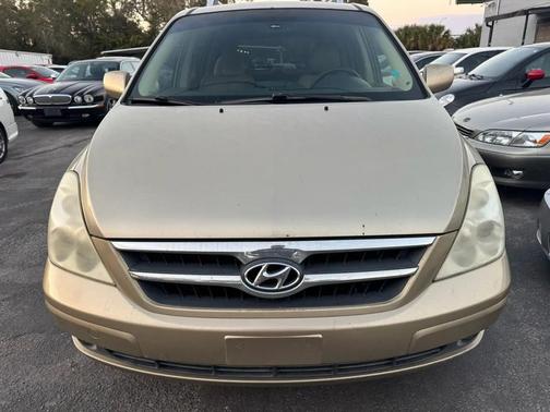 2007 Hyundai Entourage Limited