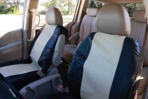 2007 Hyundai Entourage Limited