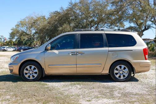 2007 Hyundai Entourage Limited