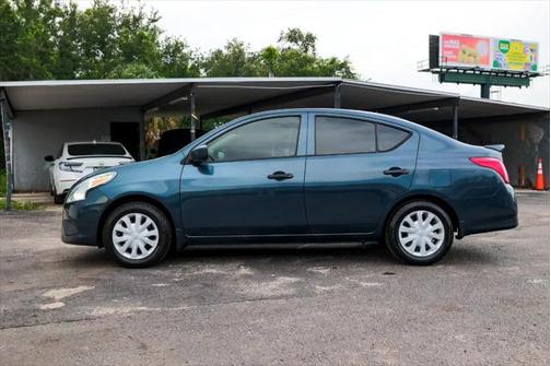 2017 Nissan Versa 1.6 S+