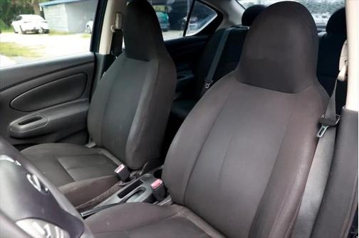 2017 Nissan Versa 1.6 S+