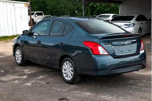 2017 Nissan Versa 1.6 S+