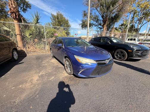 2016 Toyota Camry SE