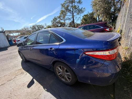 2016 Toyota Camry SE