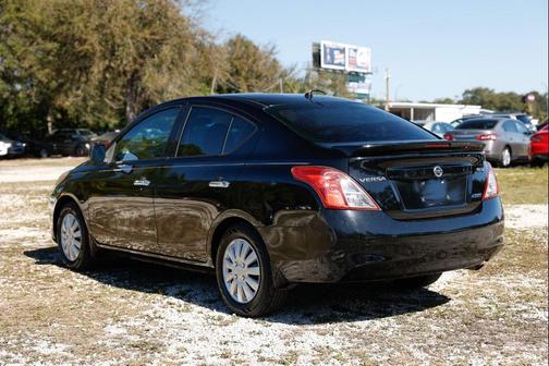 2014 Nissan Versa 1.6 SV