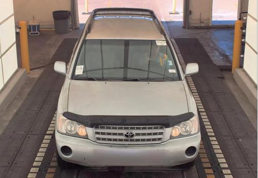Millennium Silver Metallic 2001 Toyota Highlander Base