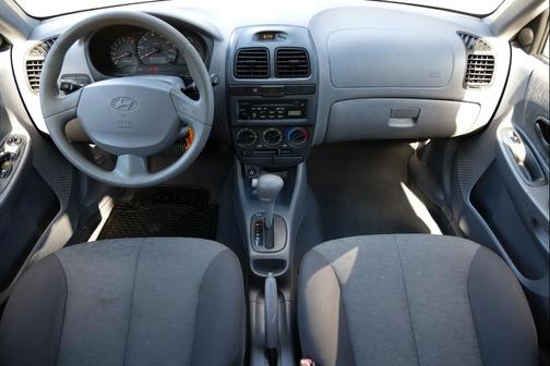 2005 Hyundai Accent GLS